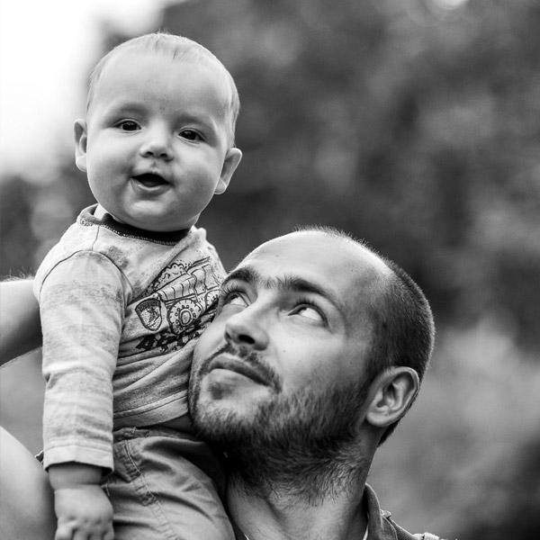 Top tips, support, advice and inspiration for dads designed to help you survive and thrive. It’s a virtual “neighbourhood” or community for all things fatherhood.